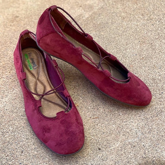 BareTraps |Jackeline| Memory Foam Burgundy Loafers - Picture 9 of 11